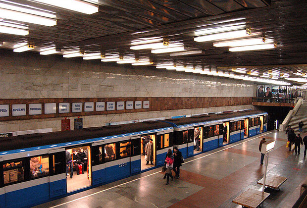 Станцію метро «Позняки» в Києві зачинено: що сталося, ОНОВЛЕНО