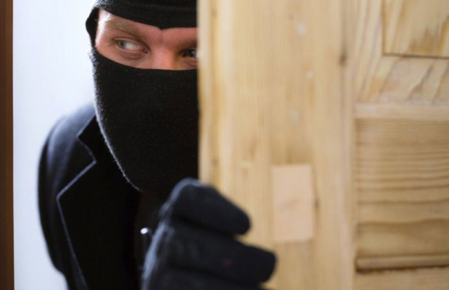 Суд звільнив від покарання щедрувальників, які вкрали гроші у господаря