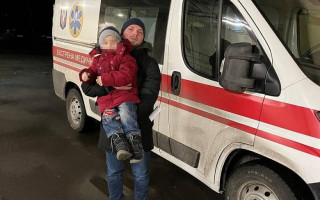 Приехала найти мужа с алиментами: в Киеве спасли 4-летнего мальчика от пьяной матери