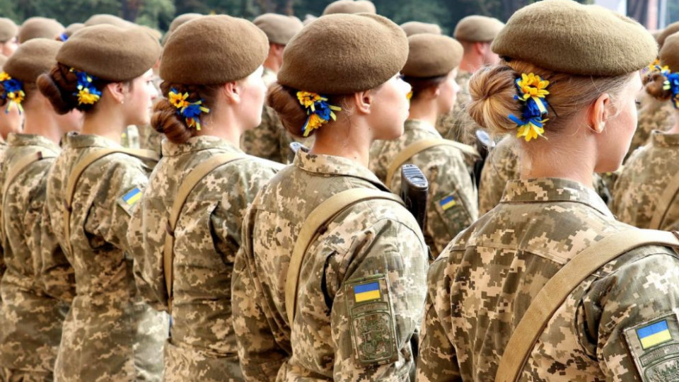 Військовий облік жінок: Зеленський звернувся до міністра оборони щодо перегляду низки питань
