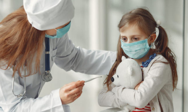 Назвали основные симптомы коронавируса у детей