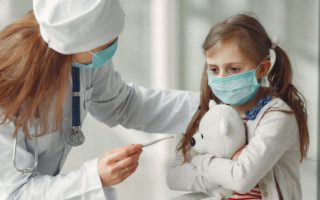 Назвали основные симптомы коронавируса у детей