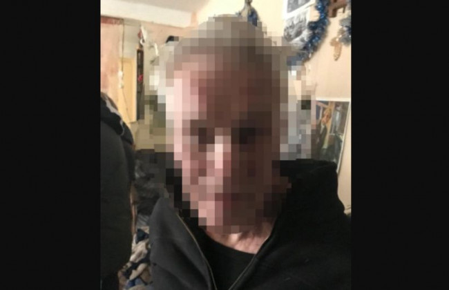 У Києві 62-річний чоловік два дні утримував та ґвалтував дівчину