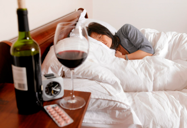 Как коронавирус «Омикрон» может маскироваться под симптомы похмелья