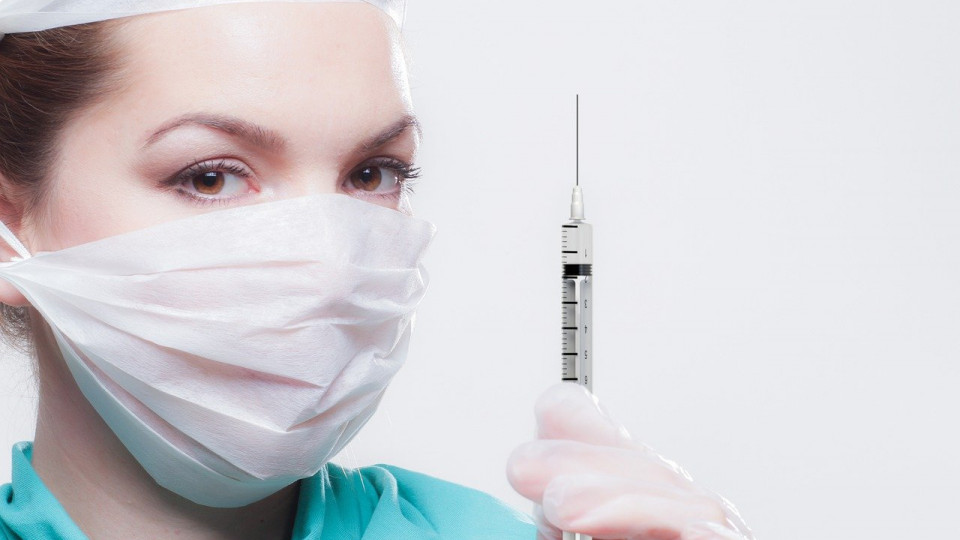 В Австрии вакцинированным от COVID-19 подарят приз в размере 500 евро: подробности
