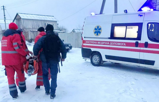 На Луганщині судові охоронці врятували життя чоловікові, який майже замерз на нічному морозі