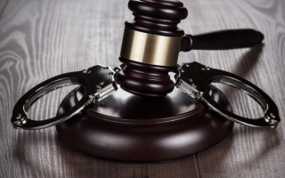 Підстави звільнення від кримінальної відповідальності за незаконні дії з наркотичними засобами без мети їх збуту: висновок ВС