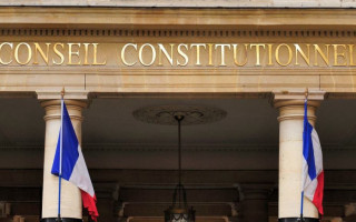 КС Франции дал «добро» вакцинному пропуску, но с одним нюансом