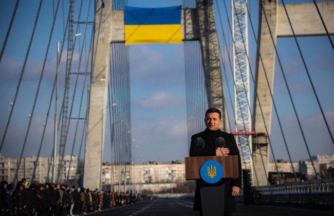 Зеленский открыл вантовый мост в Запорожье