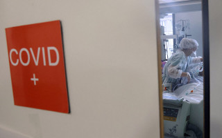 Ученые сообщили, в чем опасность заражения коронавирусом «Омикрон»