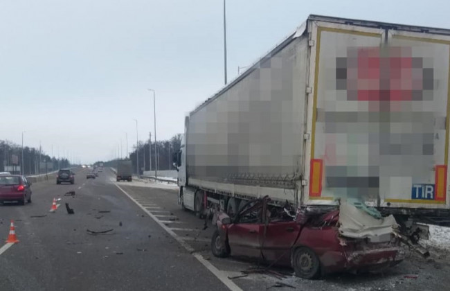 Смертельное ДТП под Киевом: погибло трое людей