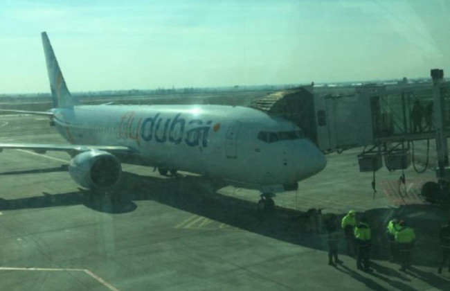 На рейсе Дубаи-Киев пассажир напал на стюардессу: детали