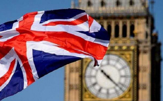 Великобритания вслед за США эвакуирует дипломатов из Украины