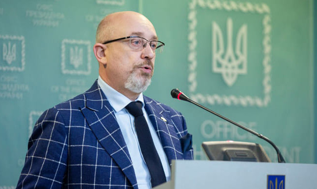 Министр обороны Резников пояснил, должны ли женщины стать на военный учет