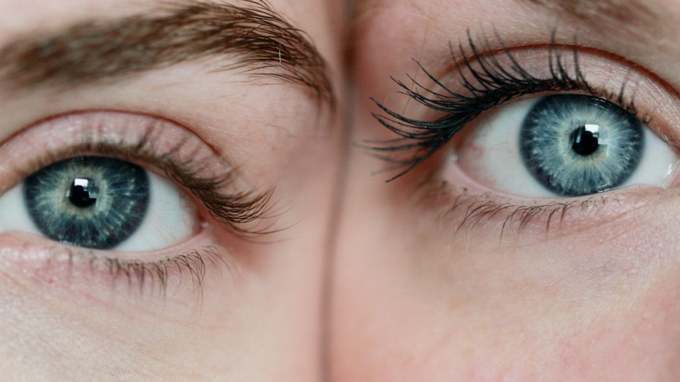 Как избежать попадания «Омикрона» в организм через глаза