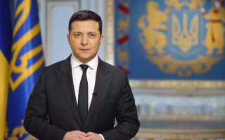 «Мисліть критично, логічно й позитивно»: Зеленський записав нове звернення до українців, відео