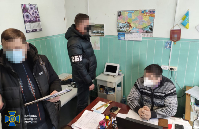 На Луганщині депутат організував продаж підроблених COVID-сертифікатів і негативних тестів