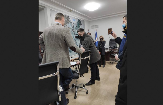 Першому заступнику голови КМДА Миколі Поворознику вручили підозру: Кличко повідомив подробиці