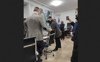 Першому заступнику голови КМДА Миколі Поворознику вручили підозру: Кличко повідомив подробиці