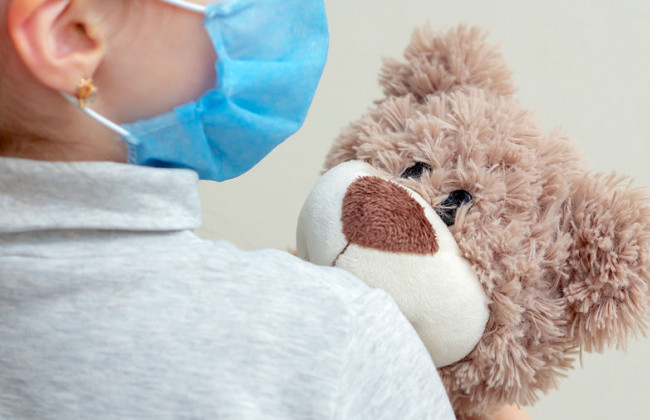 Врач перечислил признаки «Омикрона» у детей: на заметку родителям