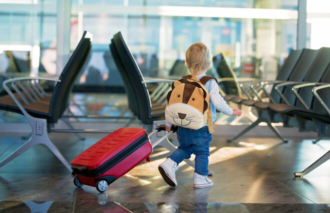 Получение согласия второго родителя на выезд ребенка за границу: Рада готовится менять закон