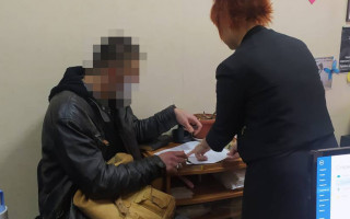 Підозрюють у розбещенні доньки співмешканки: у Києві іноземцю повідомили про підозру