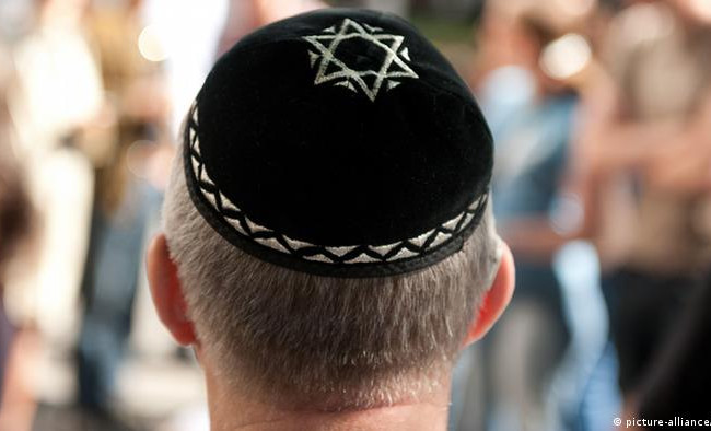 До восьми років позбавлення волі: Комітет рекомендує парламенту встановити покарання за антисемітизм