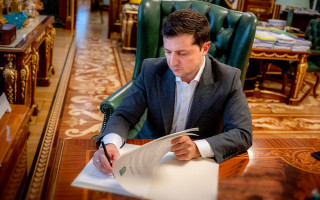 Зеленский уволил командующего Нацгвардии после расстрела в Днепре