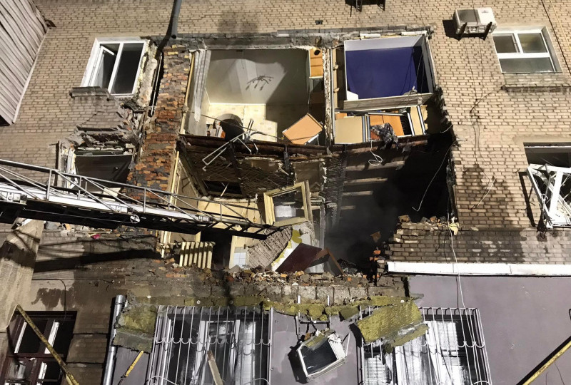 В Запорожье взорвался жилой дом: есть жертва и потерпевшие, фото