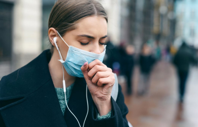 Врач-иммунолог рассказала, как защититься от COVID-19, учитывая особенности штамма «Омикрон»