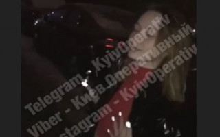 В Киеве во дворе жилого дома раздались выстрелы: подробности