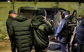 Двойное убийство под Киевом: тела супругов нашли изрезанными, фото