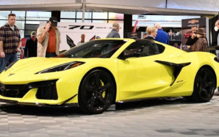 Первый Chevy Corvette Z06 продали дороже, чем Bugatti Chiron
