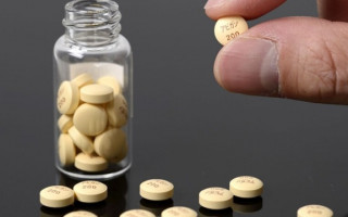 Україна отримала сучасні препарати для лікування коронавірусу: що відомо