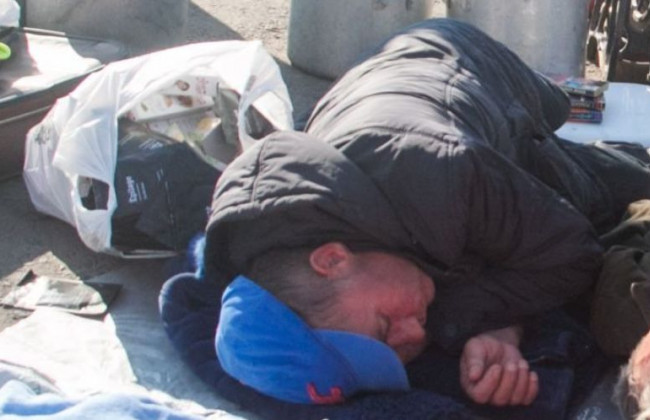 Напідпитку чоловік проник у чужий дім та спав під батареєю, бо не міг дійти додому: суд виніс вирок