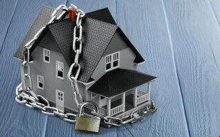 Боржник у виконавчому провадженні не може пред’являти позов про зняття арешту з його майна – КЦС ВС