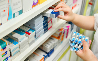 У Львові завідувачка аптеки привласнила майже 900 тисяч гривень