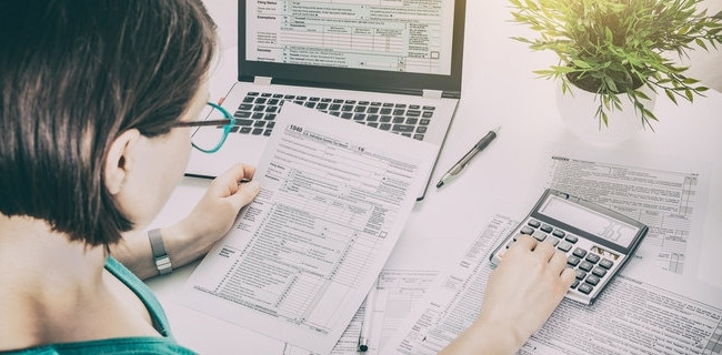 Подання податкової декларації з ПДВ: українцям пояснили нюанси