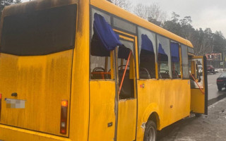 ДТП под Киевом: маршрутка врезалась в грузовик