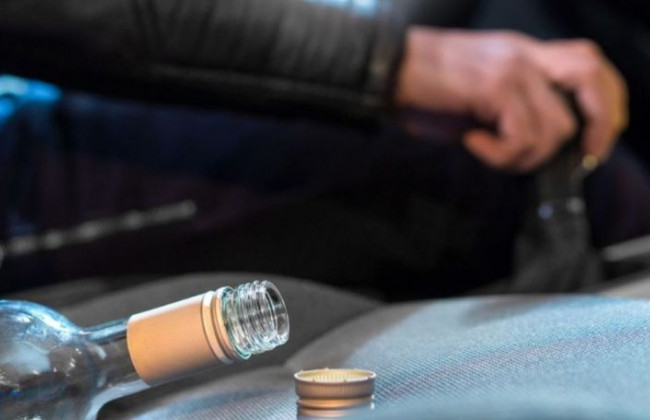 17 000 грн штрафу за те, що передав право керувати авто нетверезому водієві: рішення суду