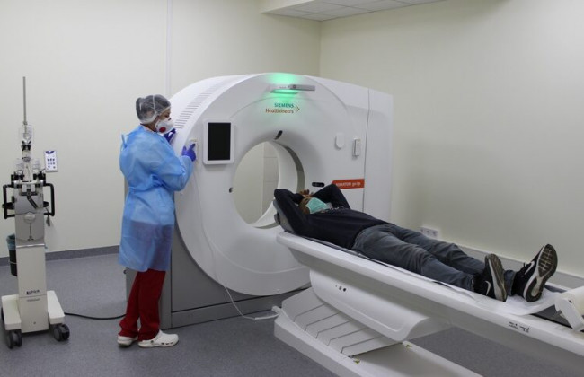 Украинцам сообщили, когда нужно делать компьютерную томографию при коронавирусе