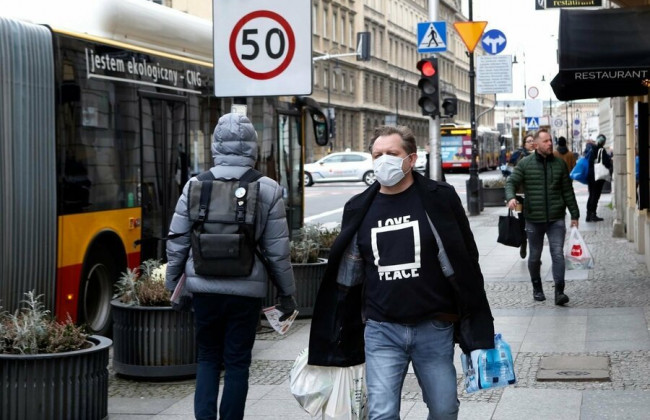 Польша намерена сократить срок самоизоляции для больных коронавирусом