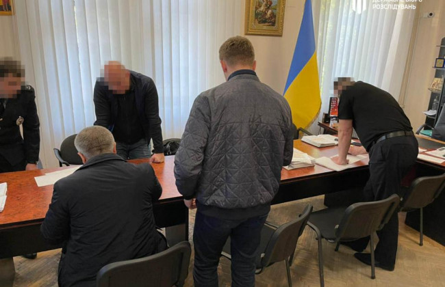 ДБР викрило експоліцейських, які налагодили збут наркотиків великими партіями