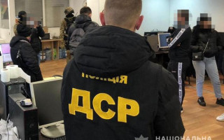 В Україні викрили мережу call-центрів, через яку виманювали банківські дані