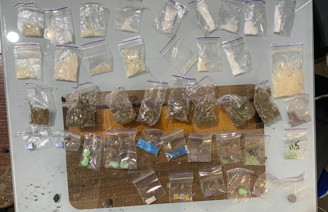 В Киеве задержали наркоделов, которые распространяли запрещенные вещества, маскируя их под камни