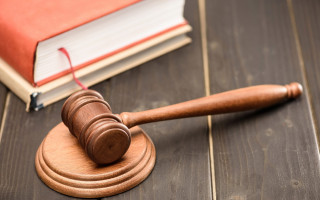 Звільнення від кримінальної відповідальності та забезпечення права на захист: огляд практики ККС ВС