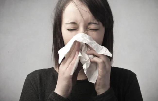 Врач сообщила, когда можно не лечить штамм «Омикрон»