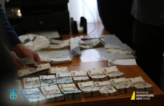 Повідомлено про підозру депутату Київської міськради, який погорів на мільйонному хабарі
