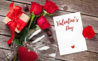 Подарки на 14 февраля, которые «не принесут счастья»: что нельзя дарить