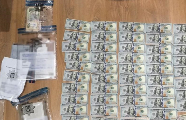 В Ужгороде полицейские разоблачили сеть аптек, продающих наркотики